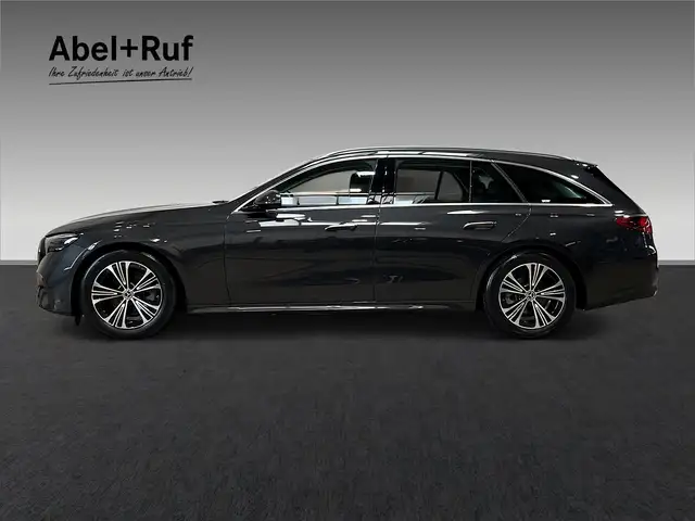 Mercedes-Benz E-Class view 5