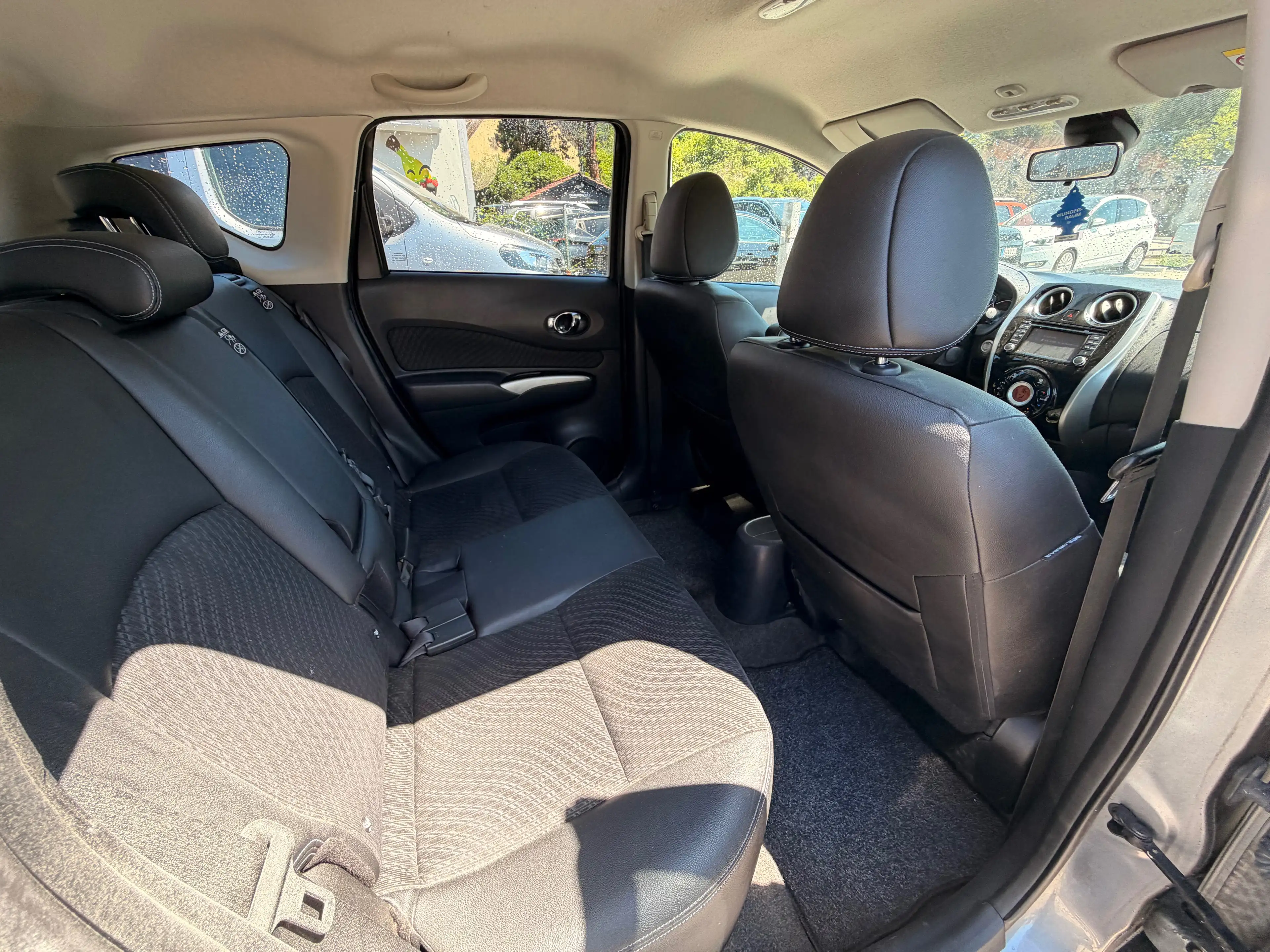 Nissan Note Tekna — photo 12