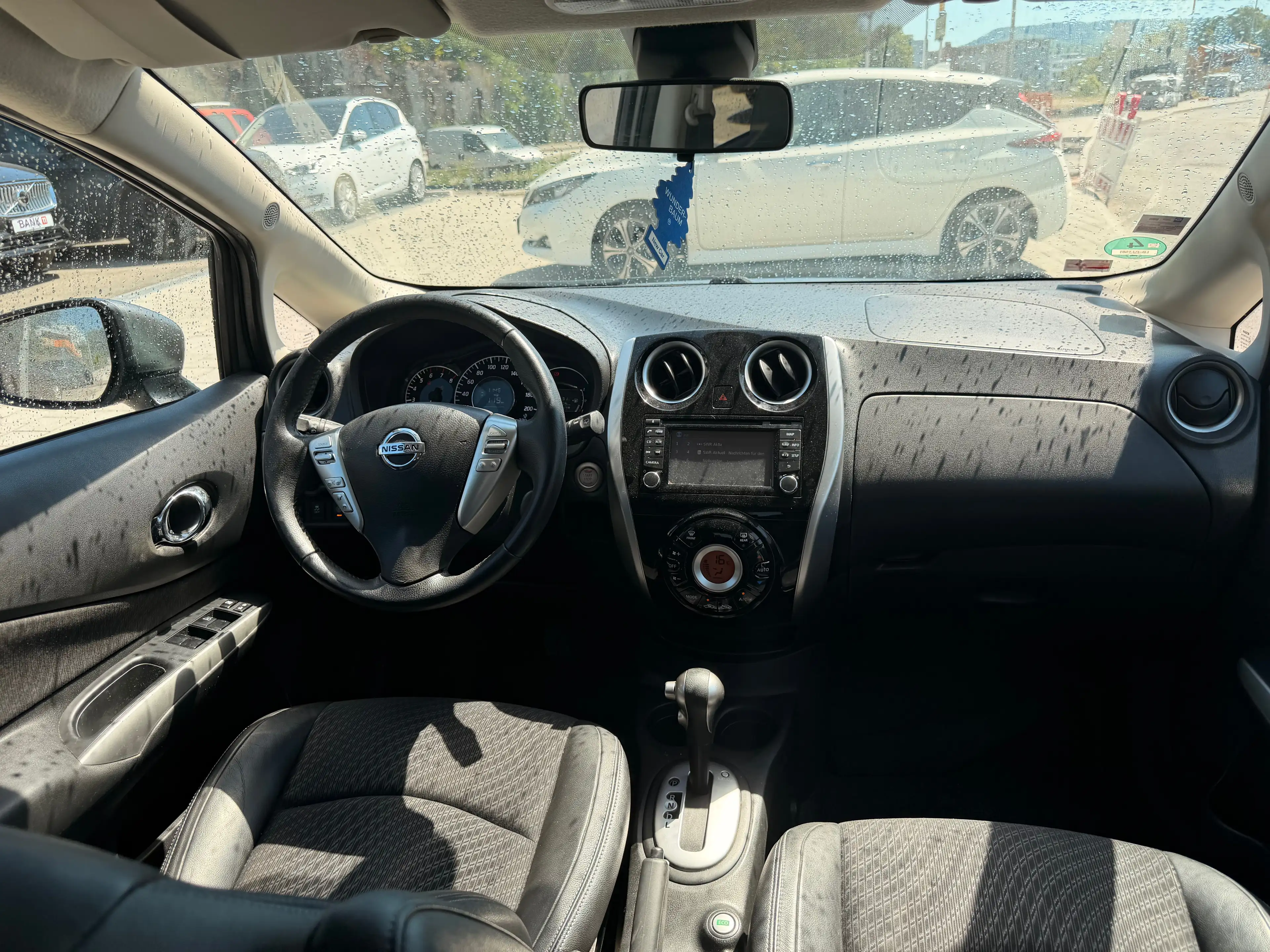 Nissan Note Tekna — photo 11