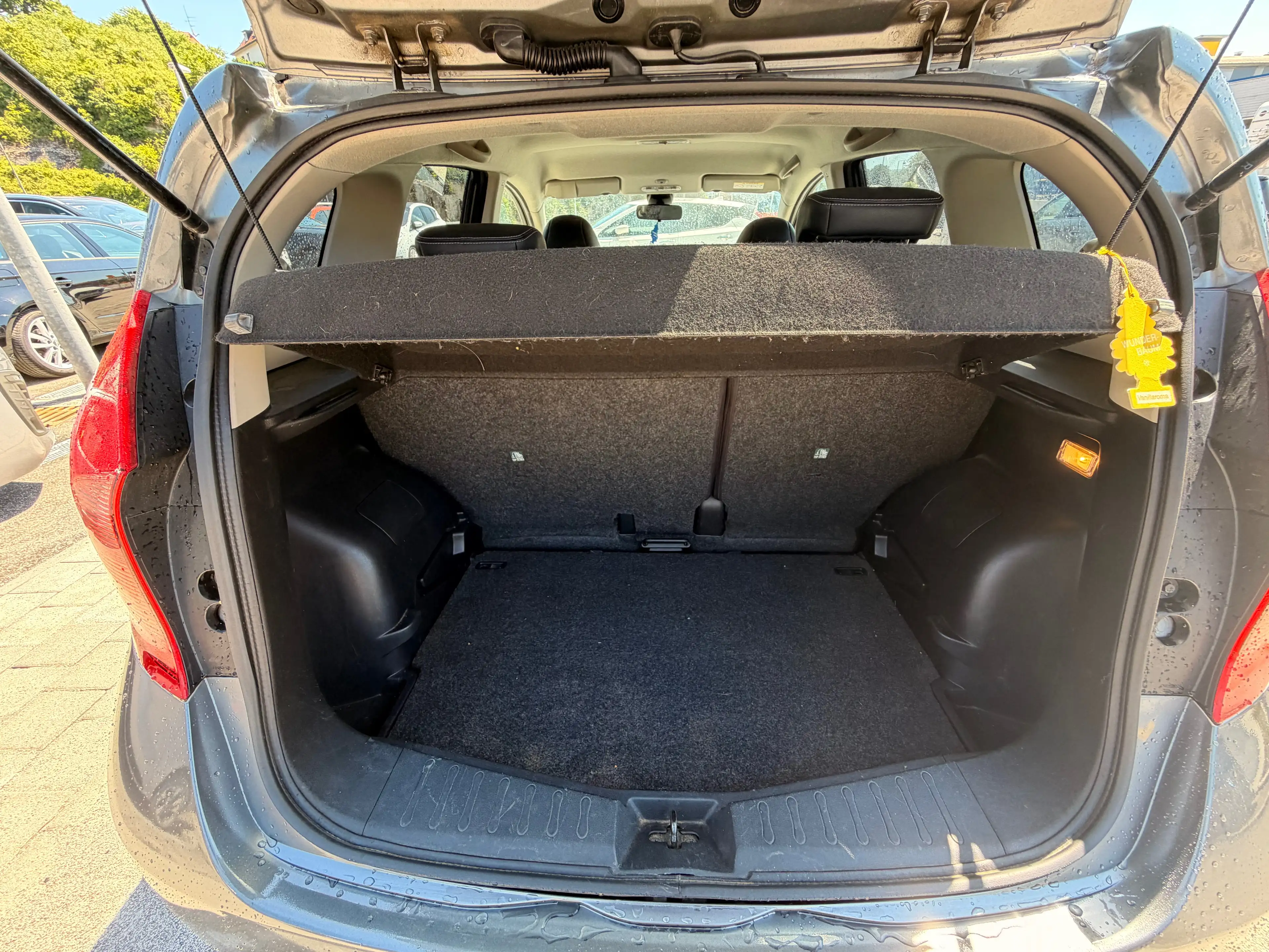 Nissan Note Tekna — photo 15