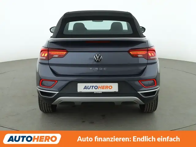 Volkswagen T-Roc view 5