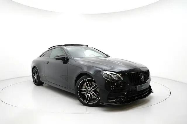 Mercedes-Benz E Class view 3
