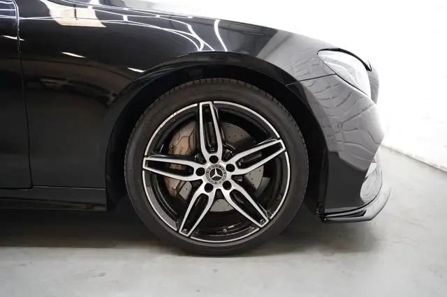 Mercedes-Benz E Class view 11