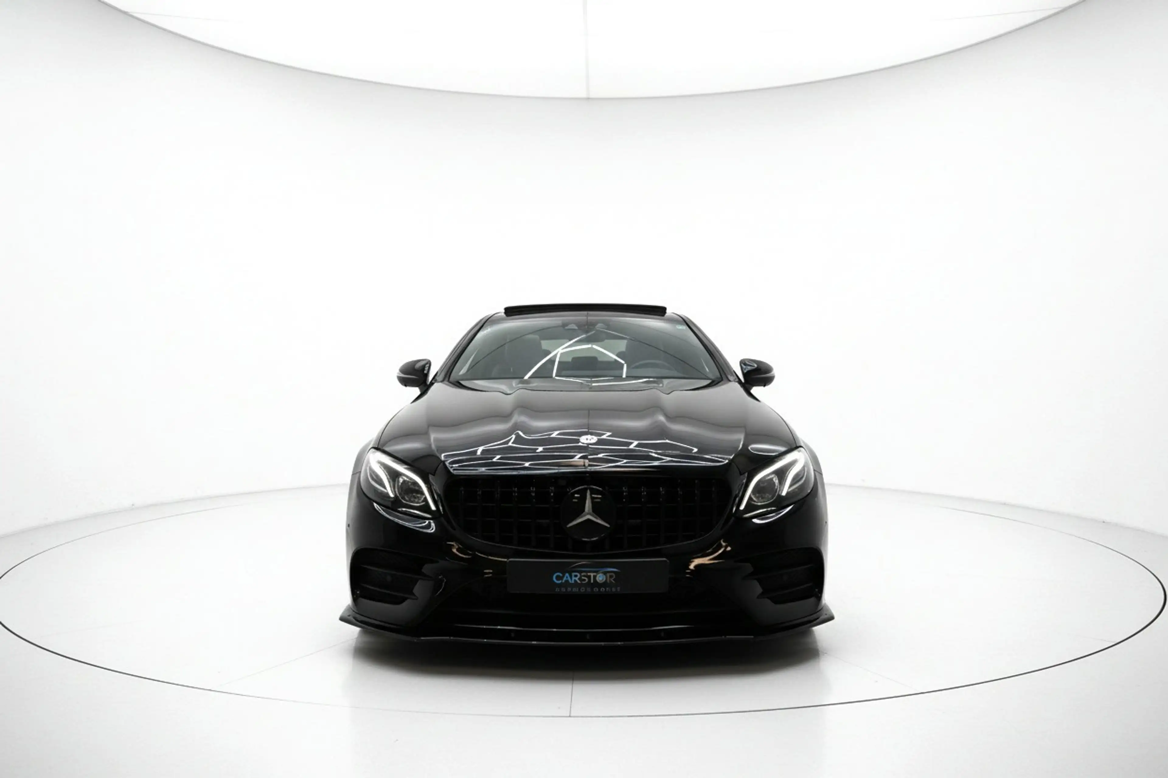 Mercedes-Benz E 350 Coupé AMG NIGHT PANO SFEER 360 — photo 2