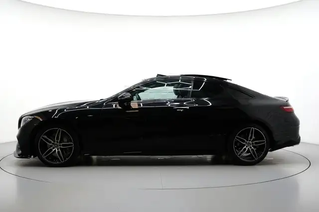 Mercedes-Benz E Class view 4