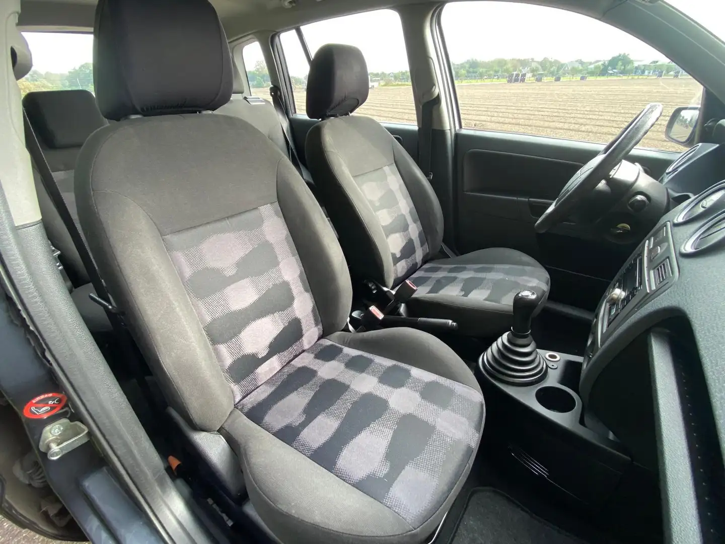 Ford Fusion 1.4-16V Champion 5DRS AIRCO NAP GOED ONDERHOUDEN Grigio - 2