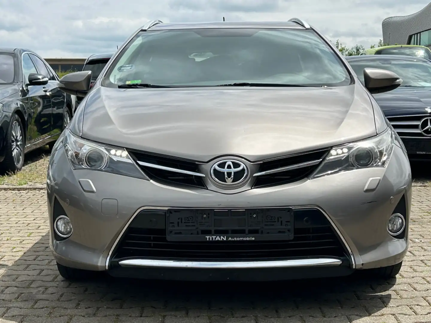 Toyota Auris Comfort TÜV neu Kamera SHZ PDC Klima LED Grau - 2