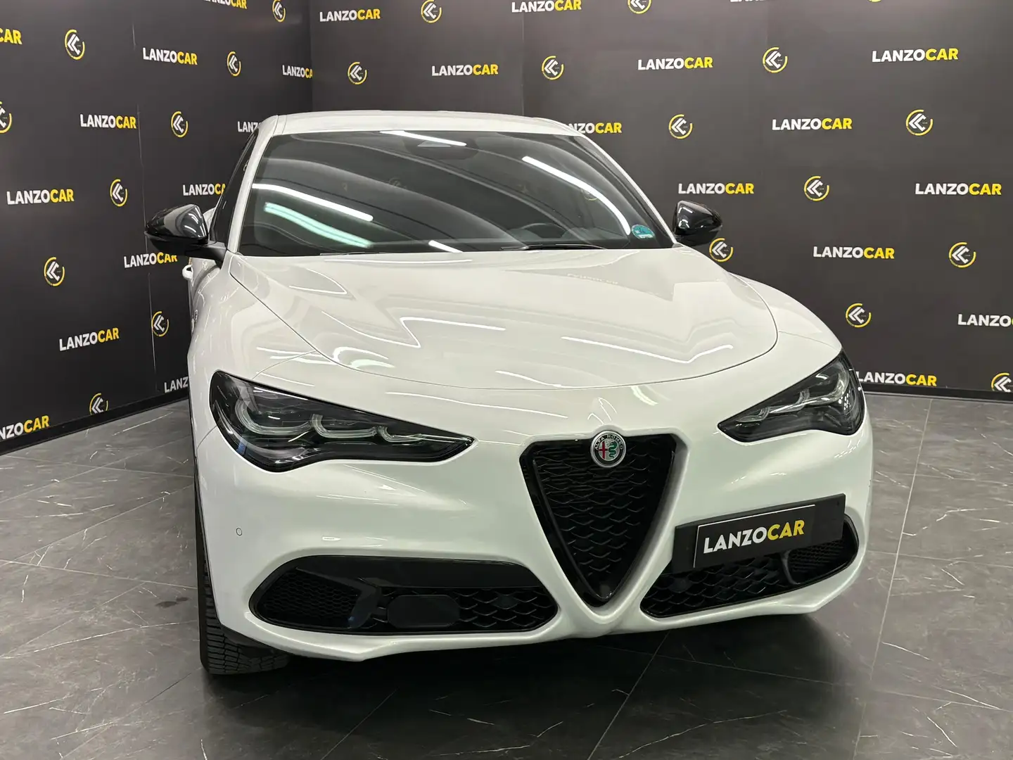 Alfa Romeo Stelvio 2.0 T VELOCE 280CV Q4 WHITE*PELLE*HARMAN KARDON* Blanc - 2