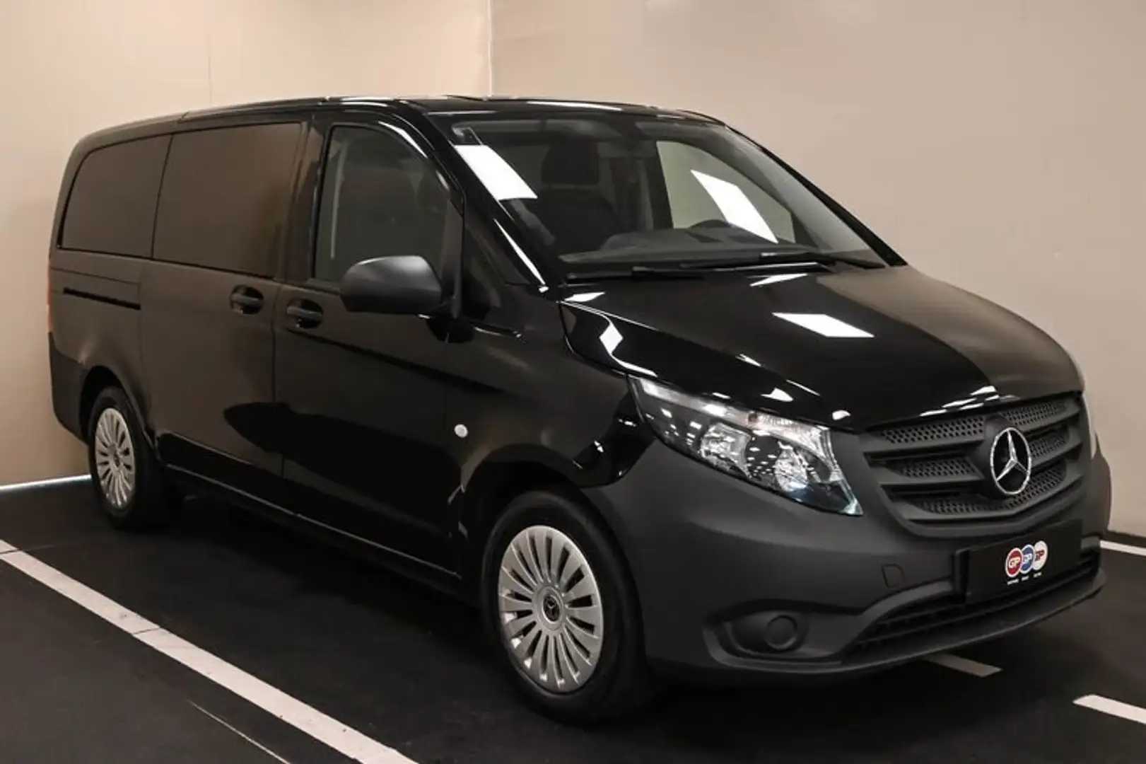Mercedes-Benz Vito Vito 2.0 114 CDI PC-SL Tourer Long 9P Schwarz - 1