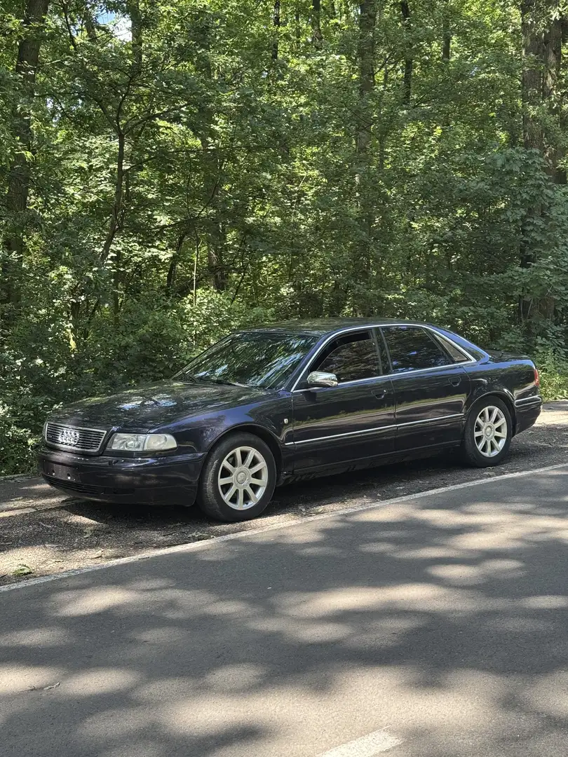 Audi S8 4.2 quattro - 1