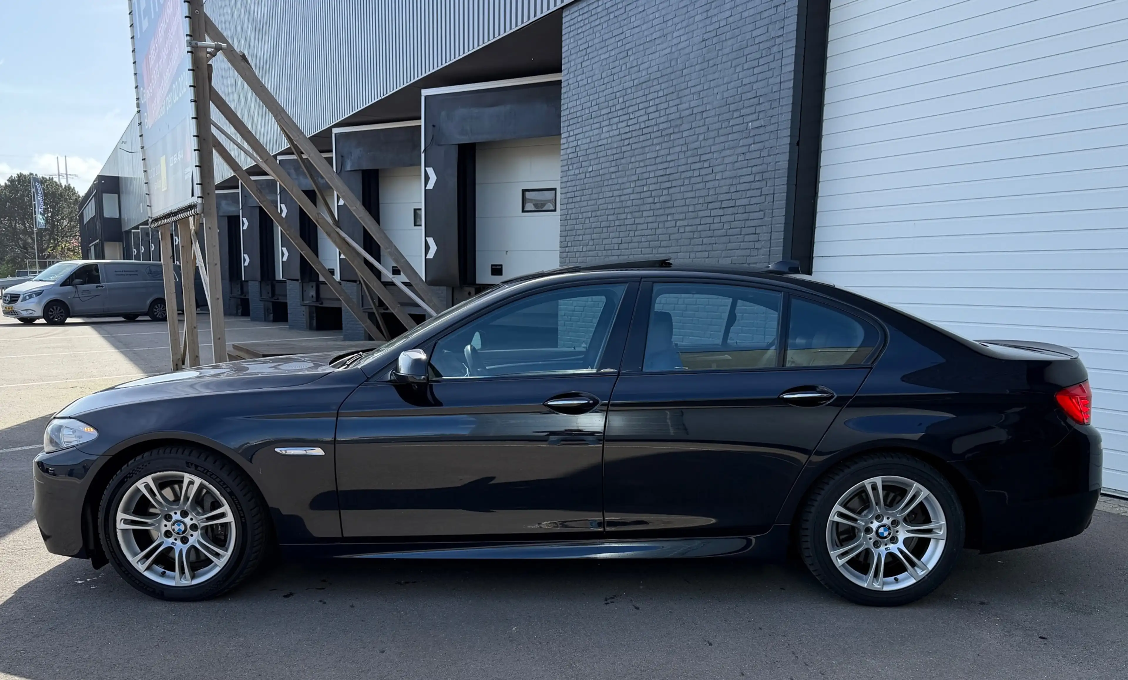 BMW 528 5-serie 528i High Executive M-PAKKET/PANO/LEDER/ME — photo 3