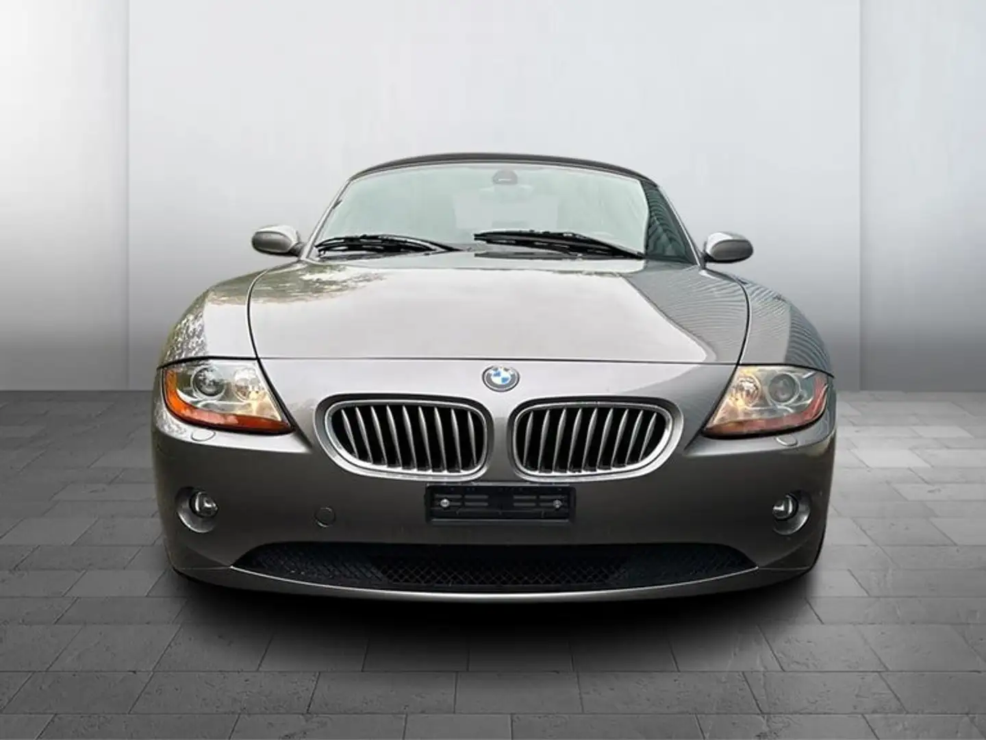 BMW Z4 3l .231 CH.  142000km. Gris - 2