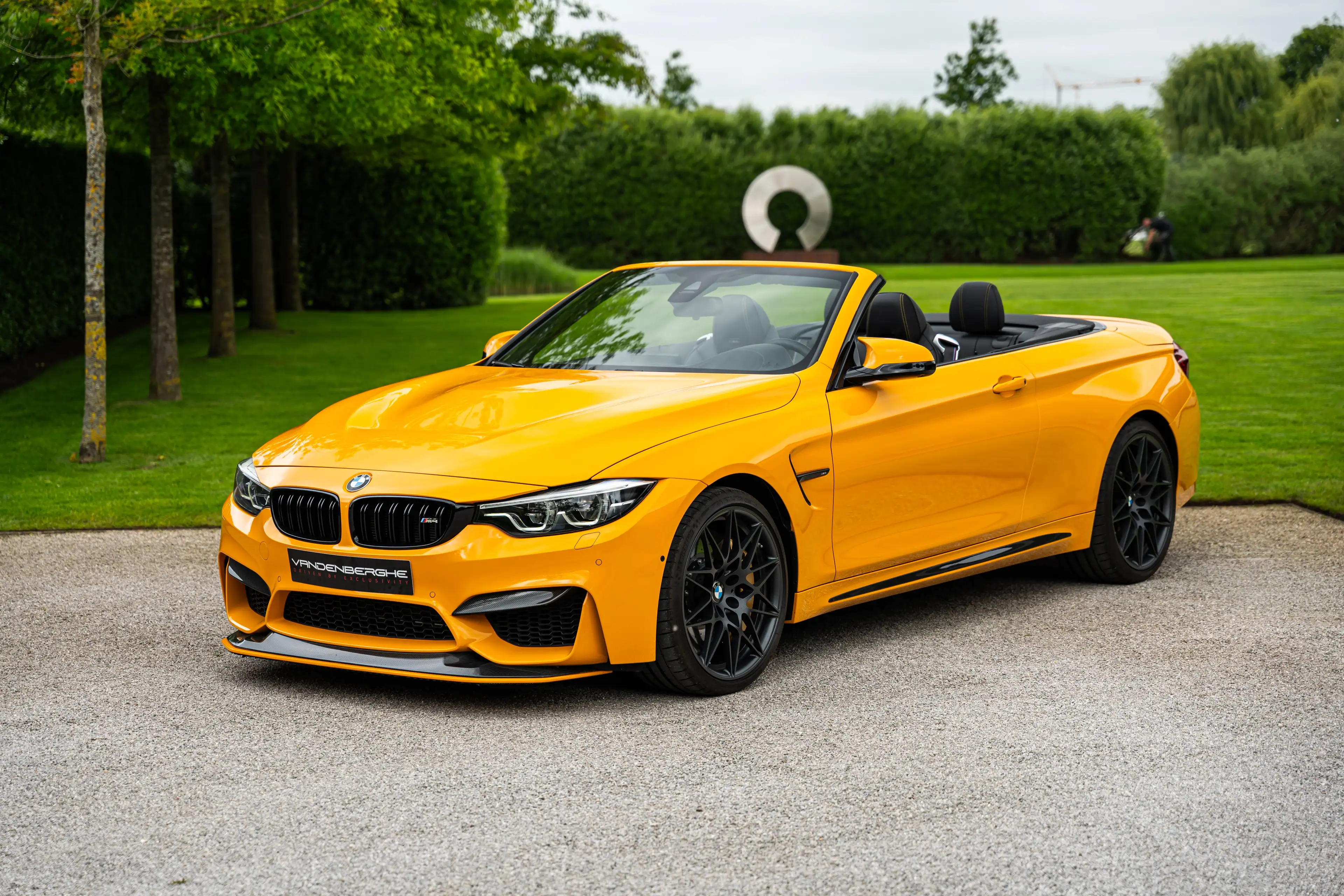 BMW M4 CABRIO EDITION 30 JAHRE / MANDARIN UNI / M4 CSL - KIT / 1 of 300 — photo 3