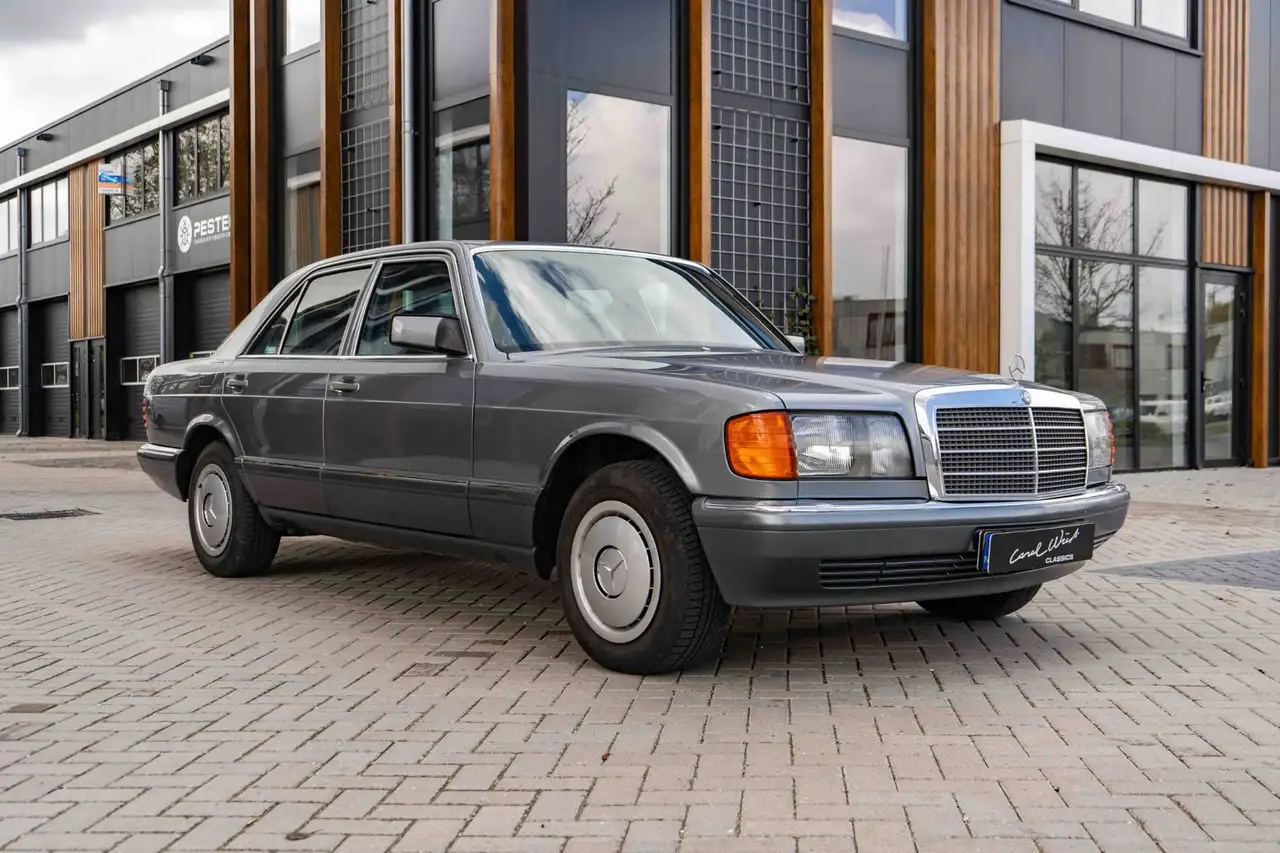 Mercedes-Benz S 260 SE, foto 8