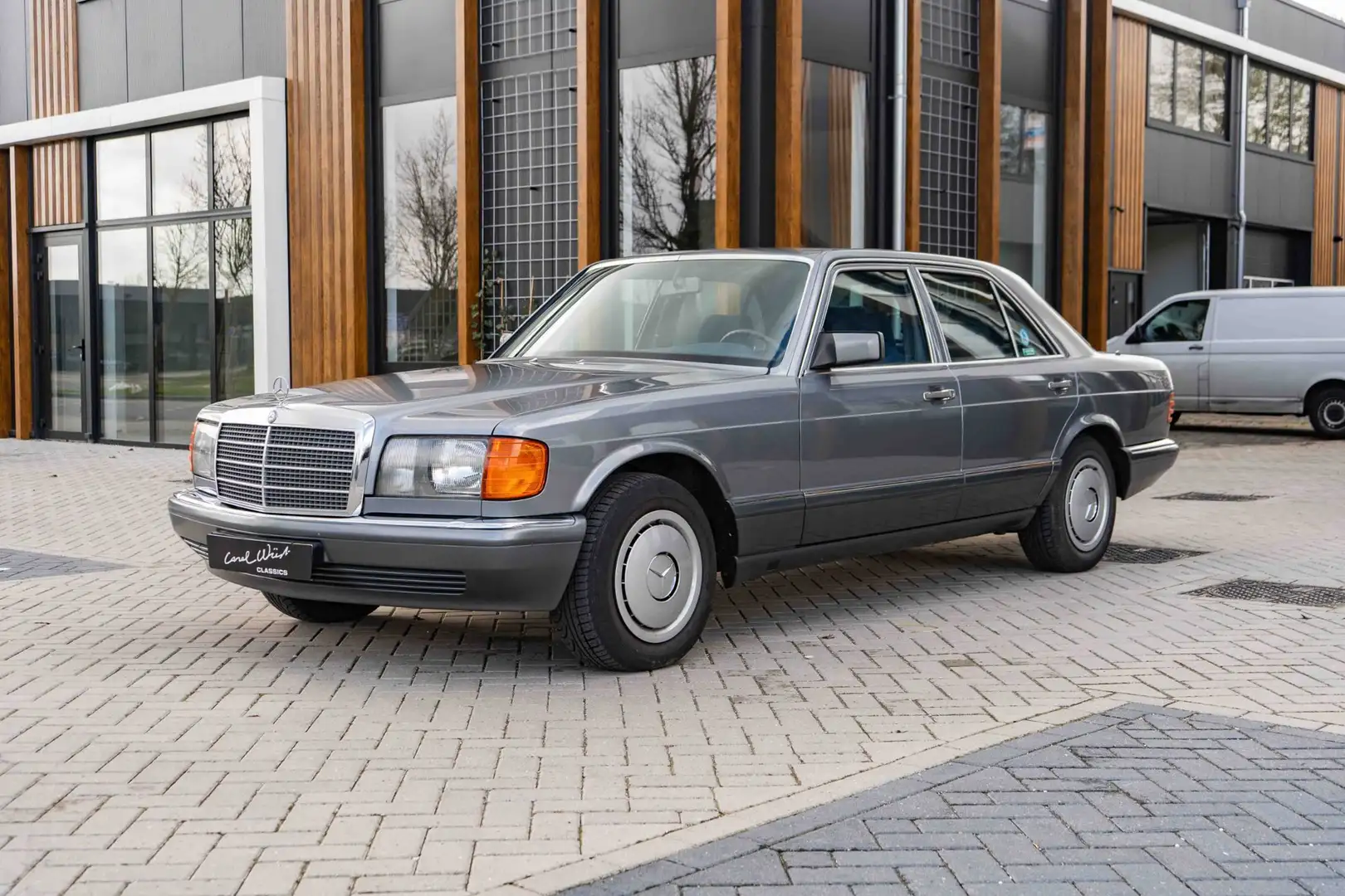 Mercedes-Benz S 260 SE Gris - 1