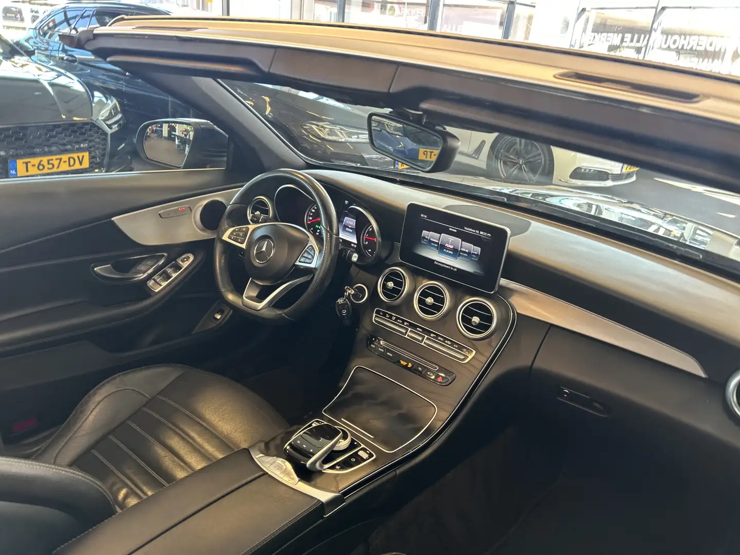 Mercedes-Benz C 180 Cabrio Premium Plus AMG | Airscarf | Cruise contro Blauw - 2