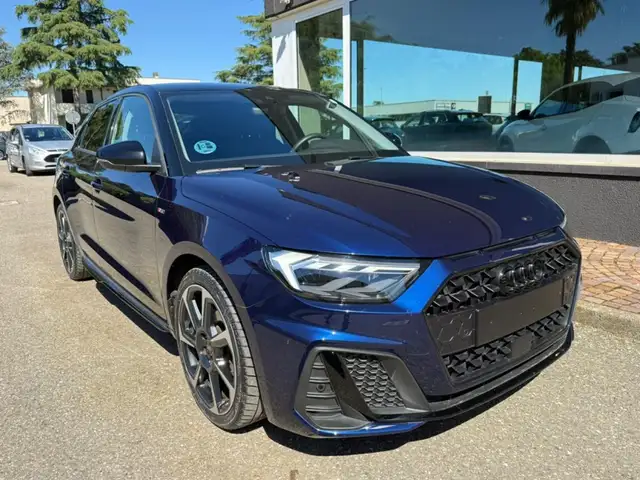 Audi A1 view 3