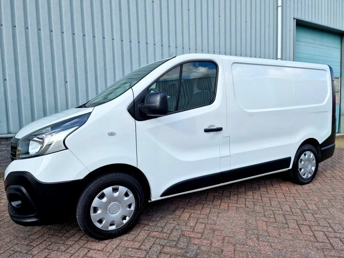Renault Trafic 1.6 DCI L1 H1 LUXE Wit - 1