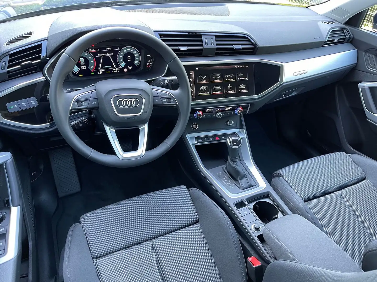 Audi Q3 35 TFSI+Keyless+AHK+StandH+ACC+Kamera Blau - 2