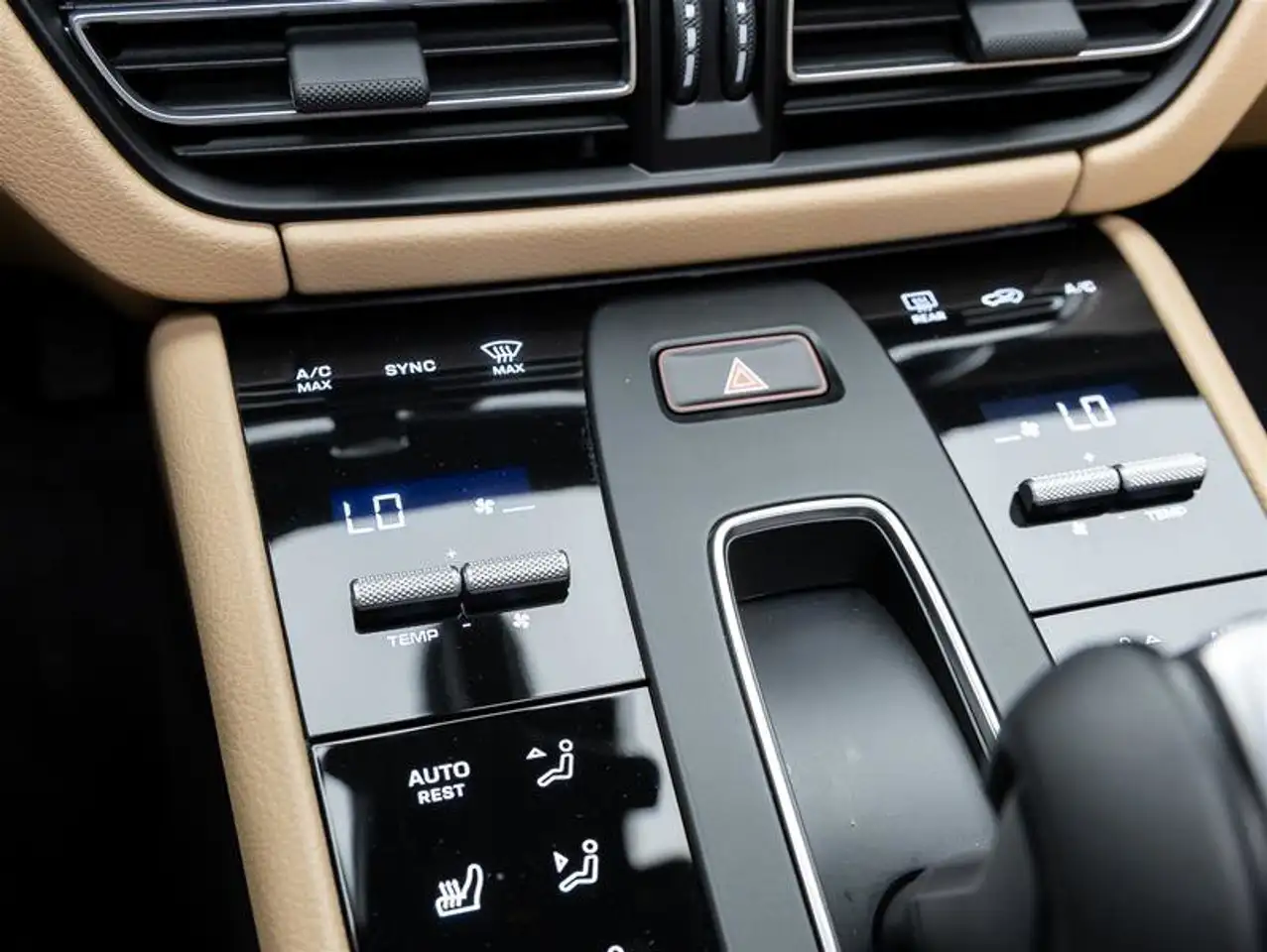 Porsche Macan снимка Porsche Macan