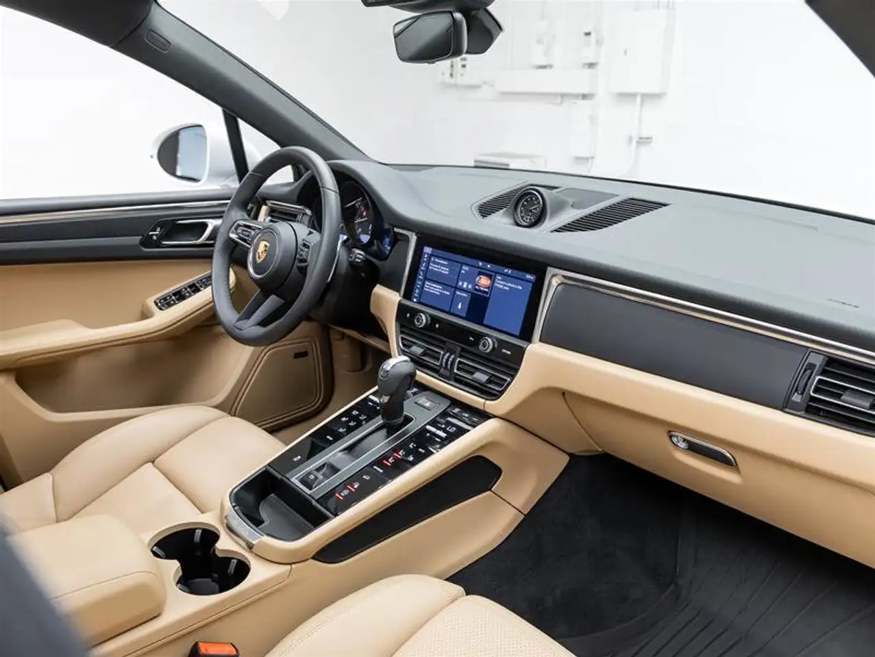 Porsche Macan снимка Porsche Macan