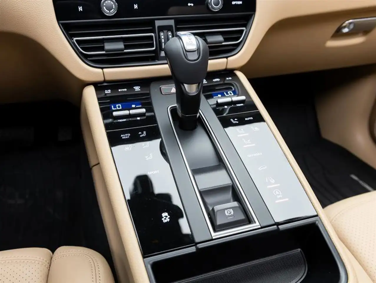 Porsche Macan снимка Porsche Macan