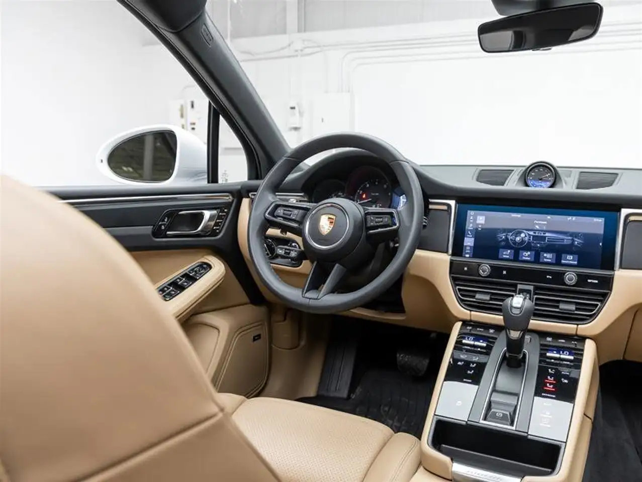 Porsche Macan снимка Porsche Macan