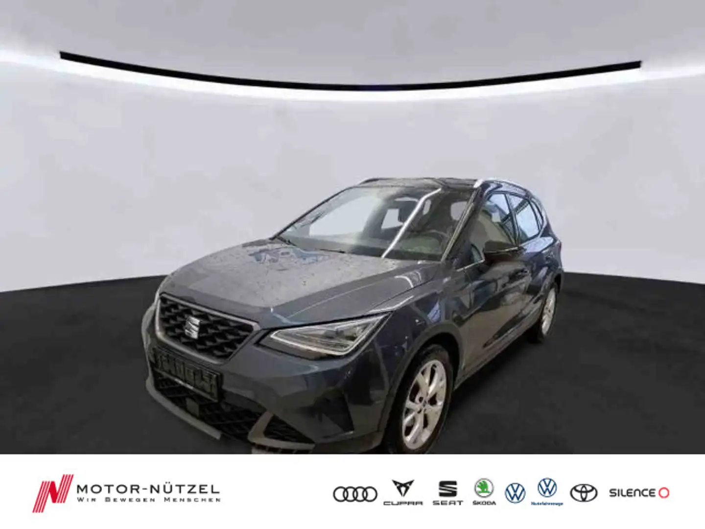 SEAT Arona 1.0 TSI DSG FR LED+APP+SHZ+RFK+GRA+PDC+17" Grau - 1