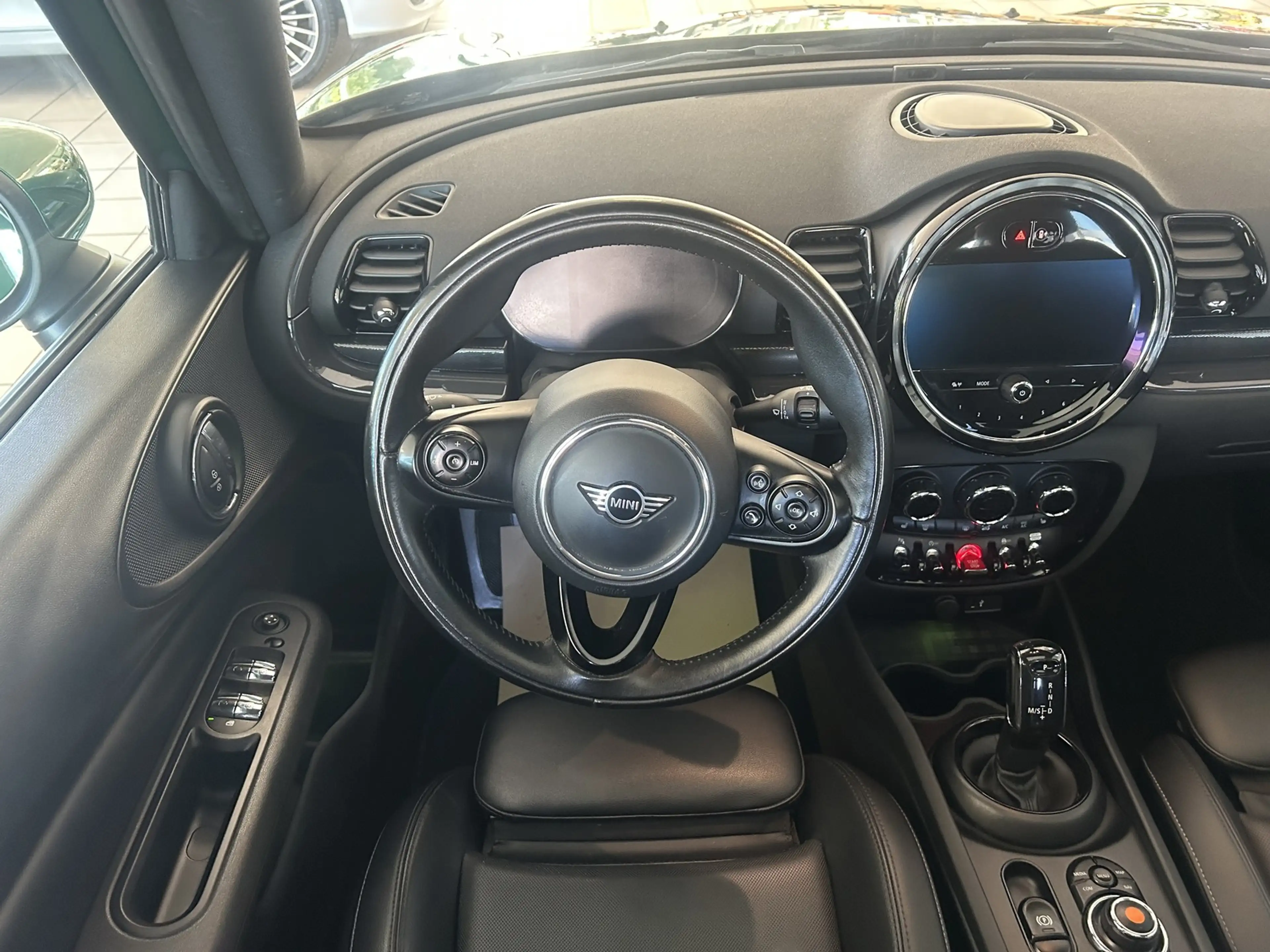 MINI One Clubman Auto Leder Panorama virtuell Cockpit — photo 8