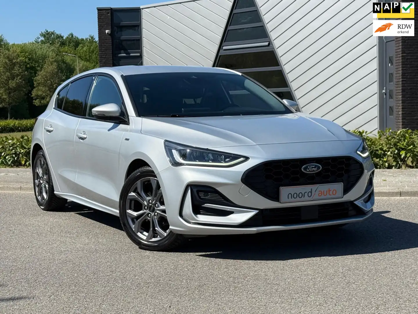 Ford Focus 1.0 Hybrid ST Line Automaat | Clima | Navi | DAB | Plateado - 1