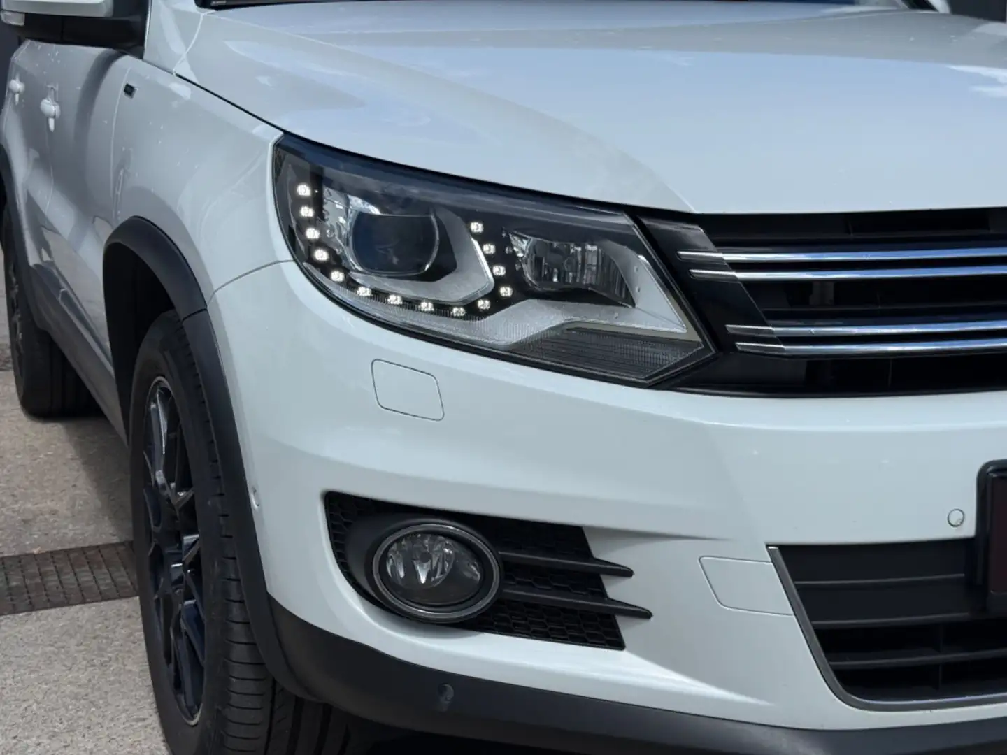 Volkswagen Tiguan 2,0 TDI BMT 4Motion Lounge Weiß - 2