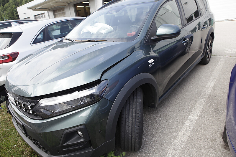 Dacia Jogger Journey Hybrid 155 Aut. — photo 4