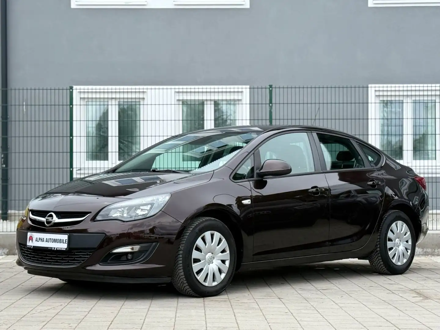 Opel Astra Edition ecoFlex/KLIMA/PDC Brun - 1