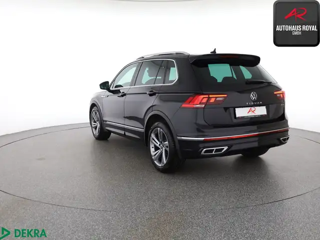 Volkswagen Tiguan view 3