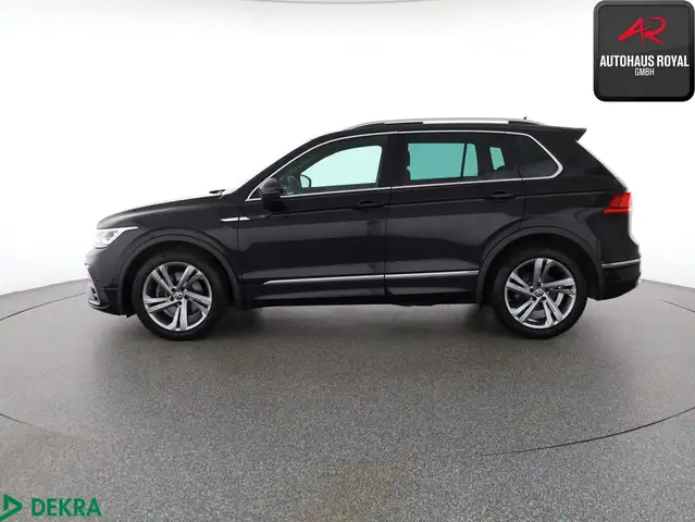 Volkswagen Tiguan view 2