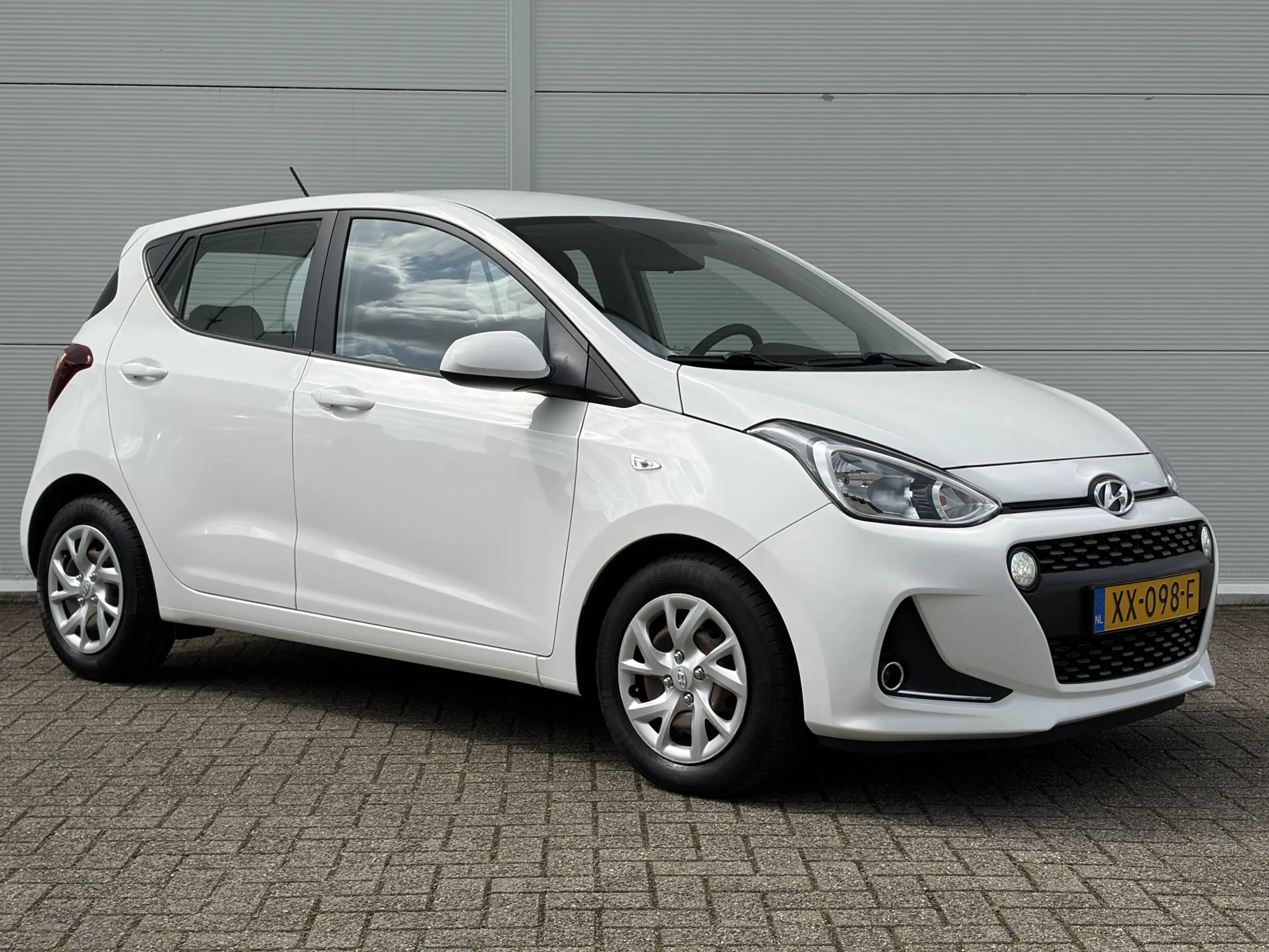 Hyundai i10 1.0i Comfort / Airco / Cruise control / — photo 16