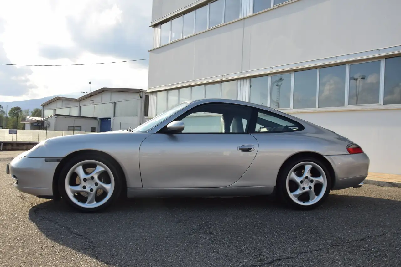 Porsche 996 911 IV Carrera 996 Coupe Coupe 3.4 Carrera, foto 2