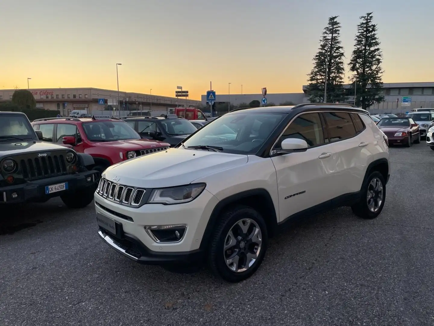 Jeep Compass 1.4 m-air 170HP AUT Limited 4wd TETTO PANO ADAS Bianco - 1
