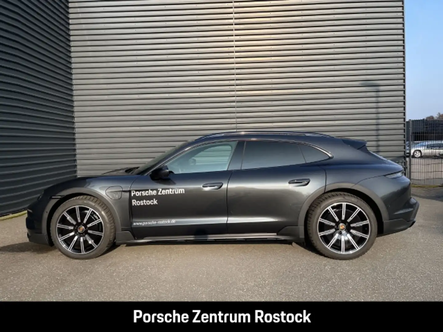 Porsche Taycan Grau - 2