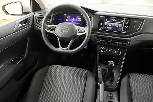 Volkswagen Polo view 12