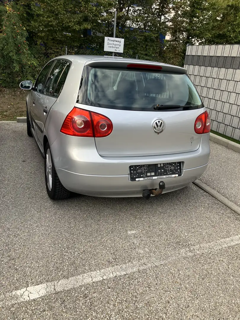 Volkswagen Golf Comfortline 1,9 TDi Silber - 1