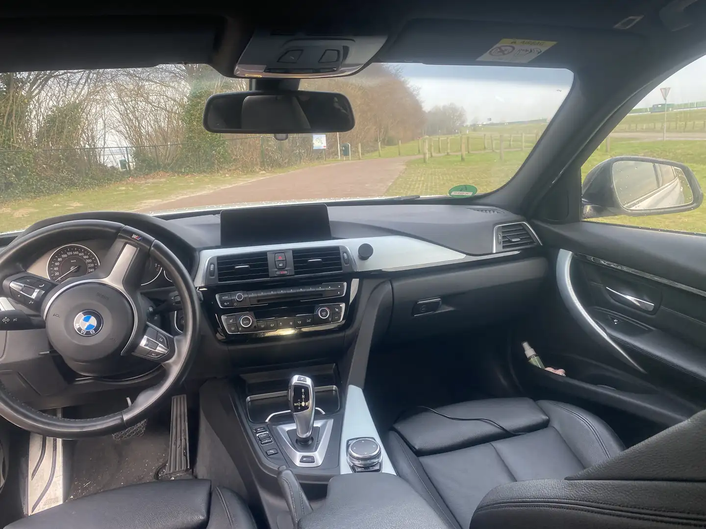 BMW 330 BMW 330e i-performance m-pakket Wit - 2