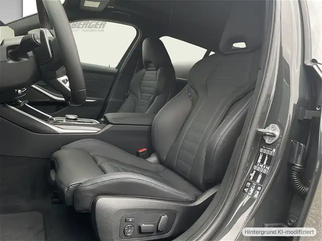BMW 3 Series view 10