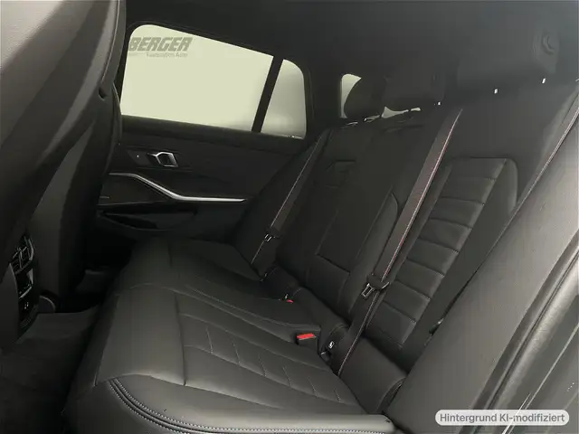 BMW 3 Series view 11