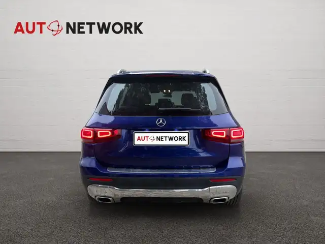 Mercedes-Benz GLB view 8