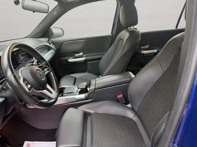 Mercedes-Benz GLB view 10