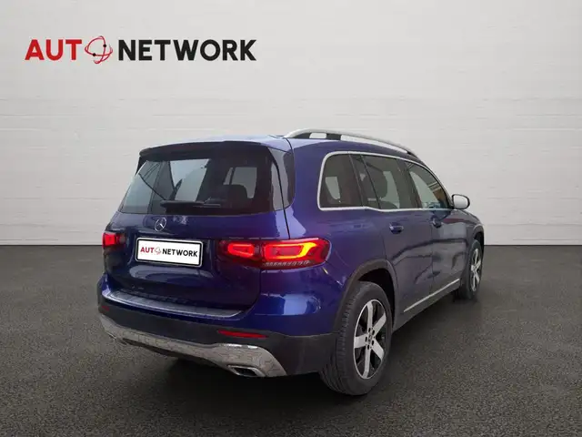 Mercedes-Benz GLB view 2