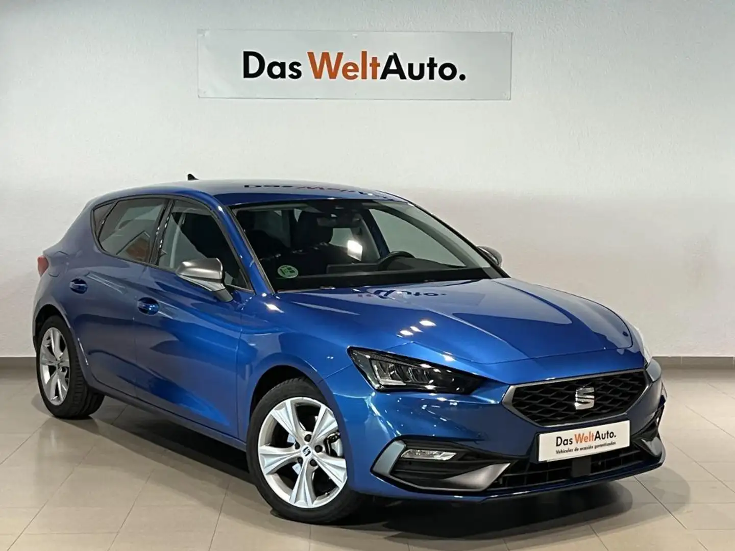 SEAT Leon 2.0TDI CR S&S FR XS DSG-7 150 Bleu - 1
