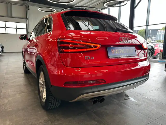Audi Q3 view 5