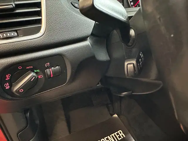 Audi Q3 view 10